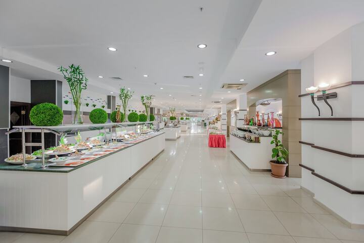 Dining 86 of 128