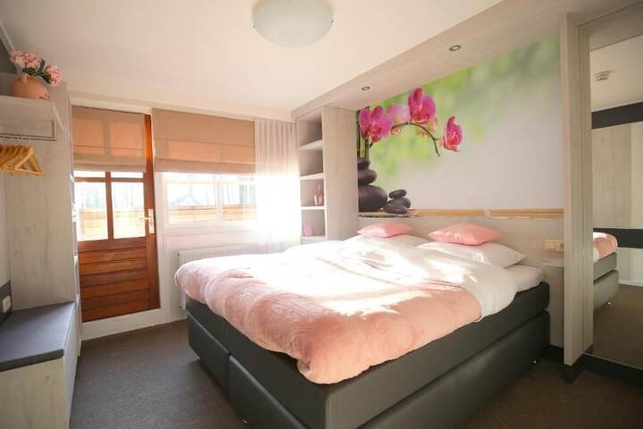 Room 9 of 39