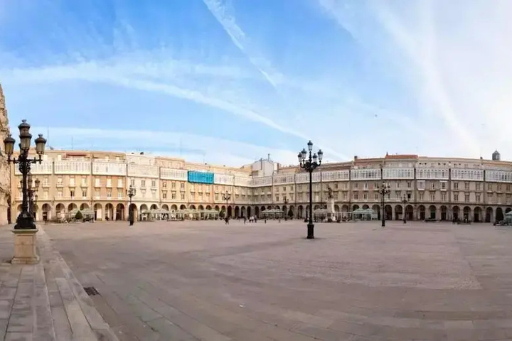 Exterior of House With 6 Bedrooms in a Coruña With Wonderful City View and Terrace