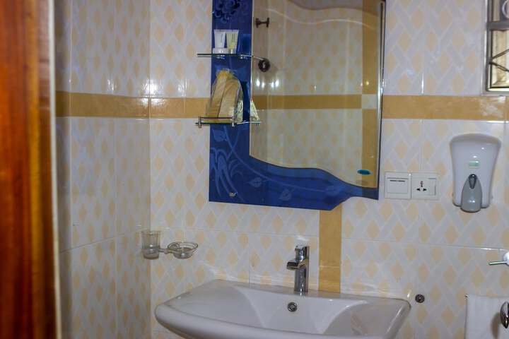 Room 14 of 26