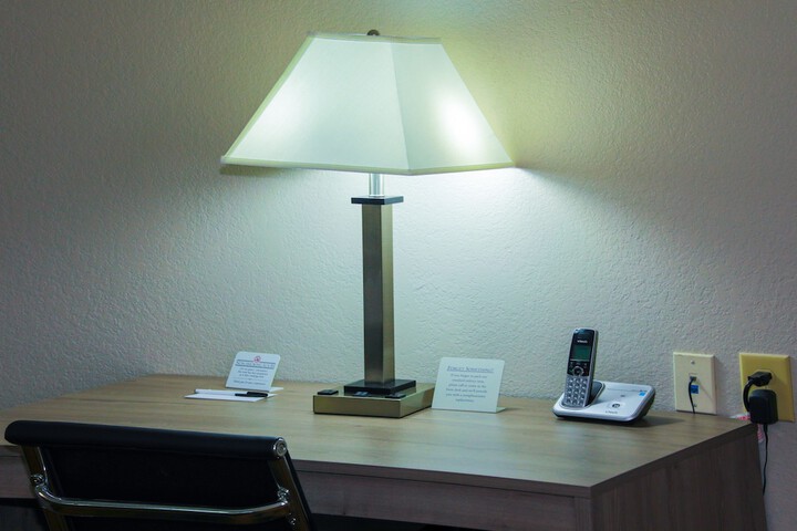 Room 8 of 34