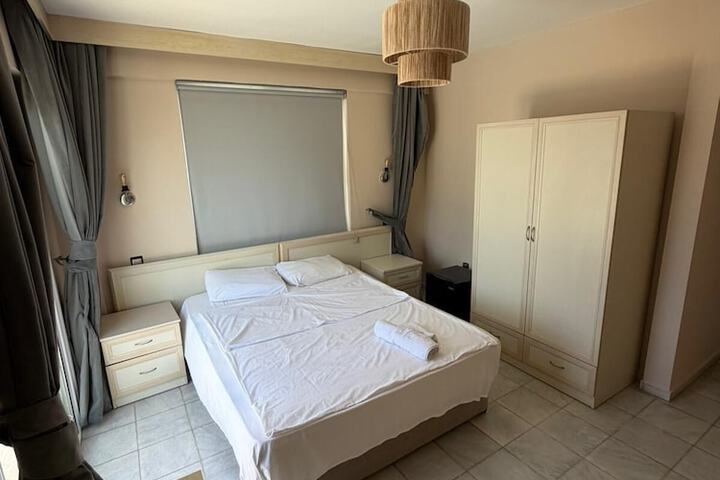 Room 2 of 26