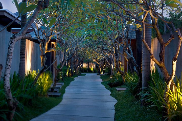 Hotel Exterior 44 of 46