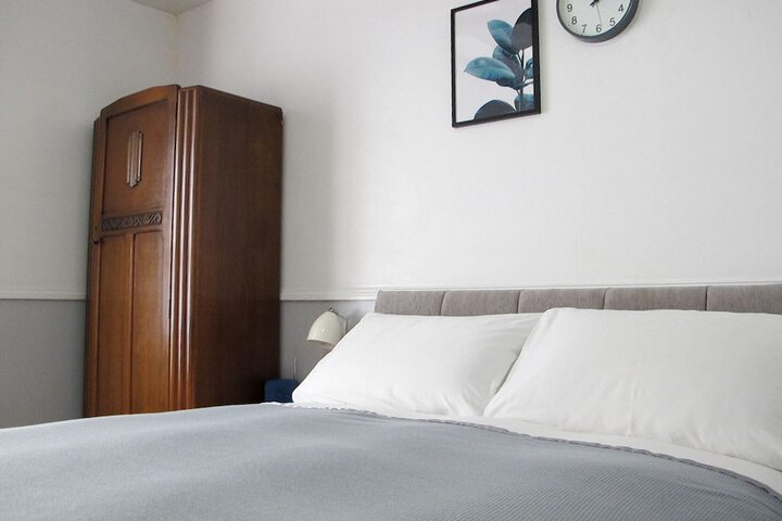 Room 7 of 26