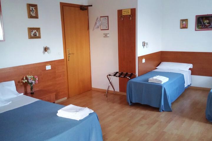Room 103 of 170