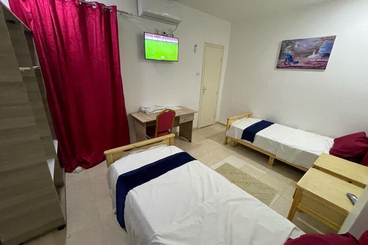Room 7 of 13