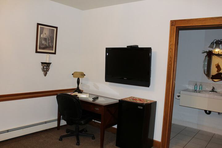 Room 6 of 43