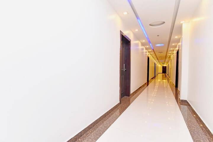 Ballroom/Hall 22 of 25