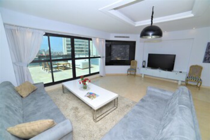 Room 19 of 29