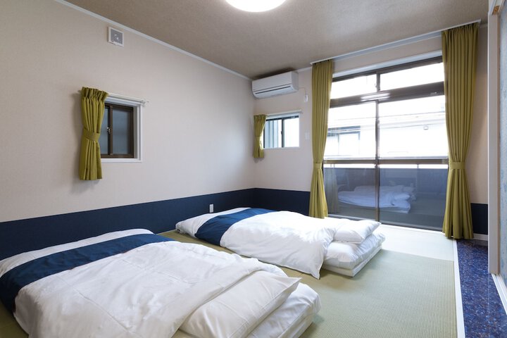 Room 8 of 27