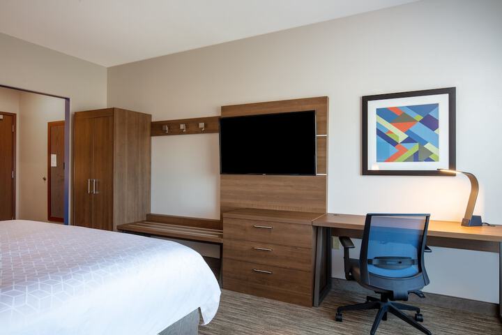 1 King Bed (26 of 29)
