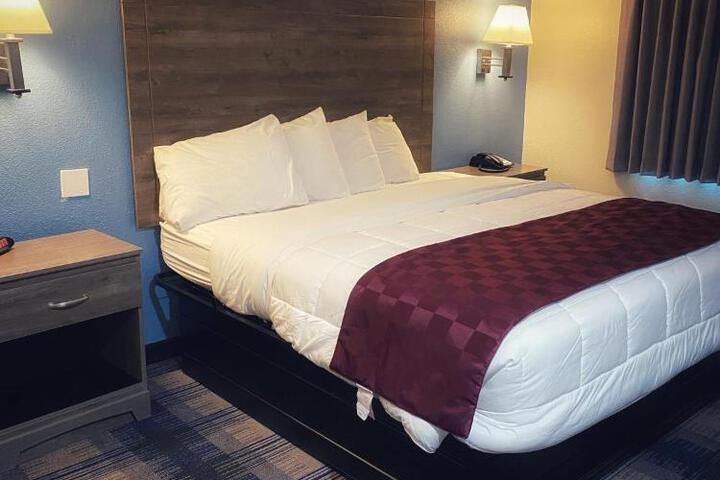 Double Room 2 Double Beds Refrigerator, Microwave (1 of 7)