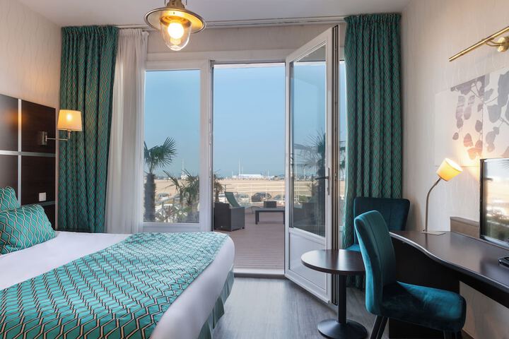 Room 10 of 67