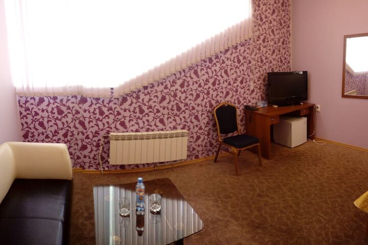 Room 26 of 40