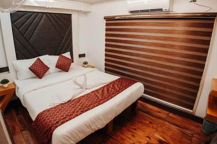 Room 5 of 45