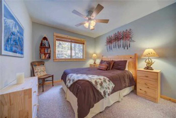 Room 17 of 18