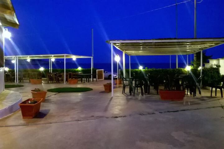 Dining 10 of 14