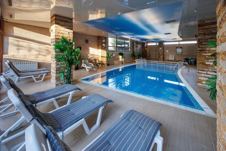 Pool 52 of 114