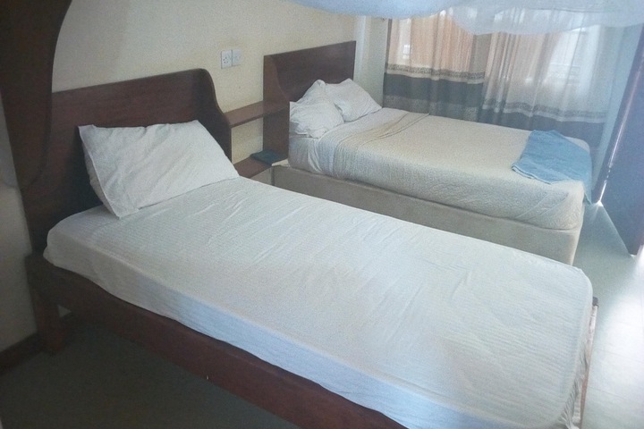 Room 6 of 26