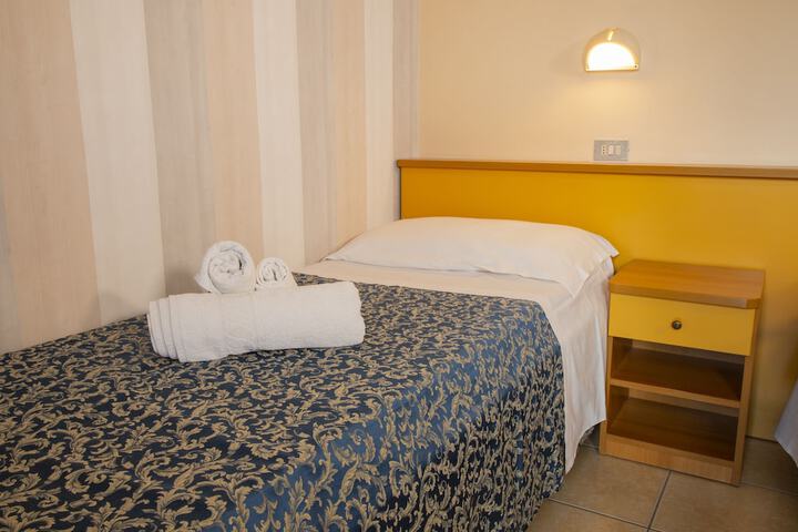 Room 9 of 55