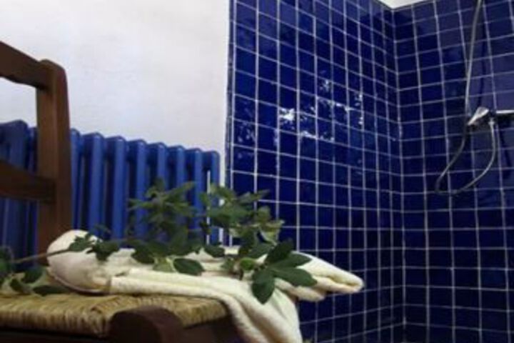 Room 2 of 11