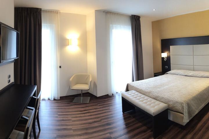 Room 37 of 69
