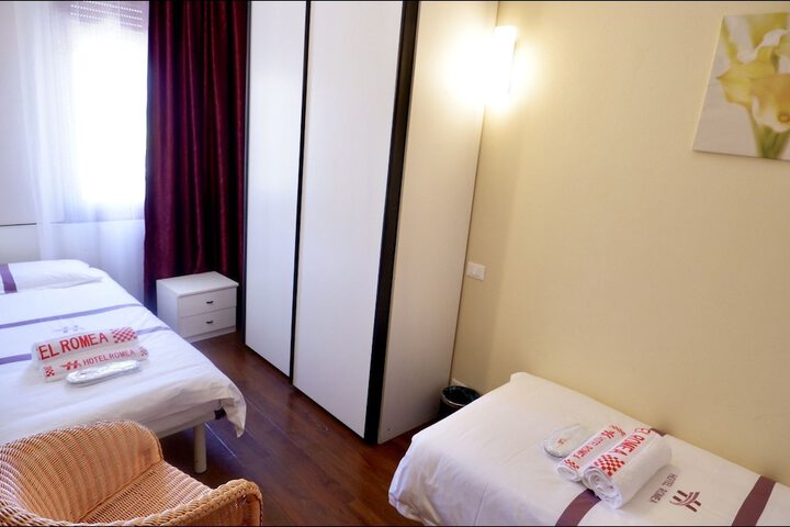 Room 14 of 28