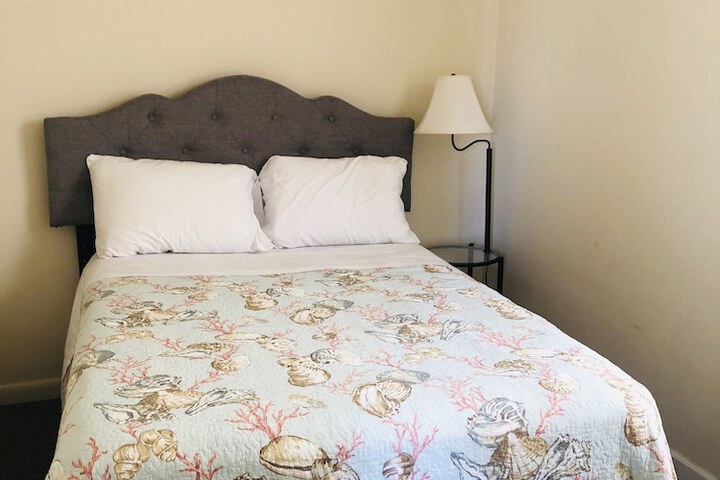 Room 7 of 25