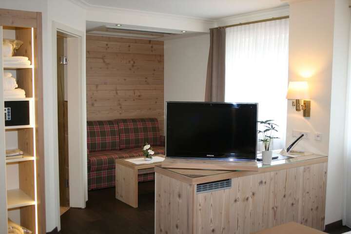 Room 7 of 51