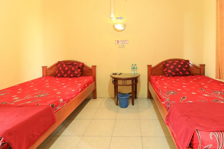 Room 16 of 33