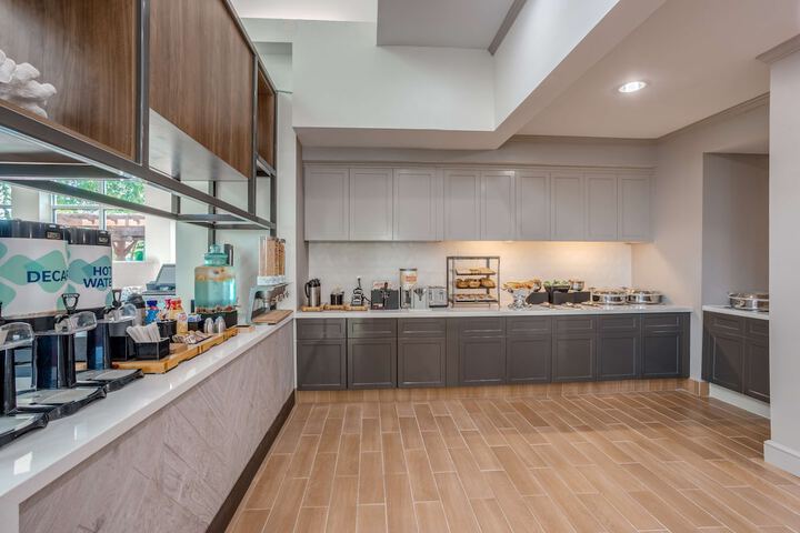 Breakfast area