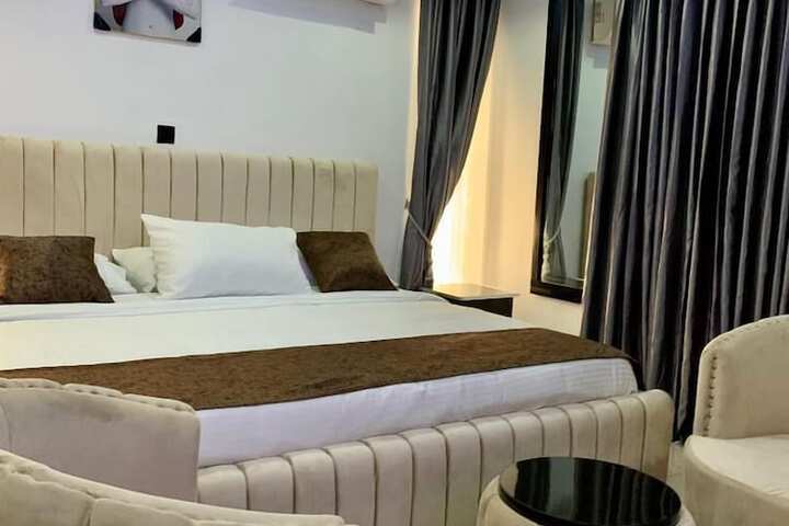 Grand Churchill Luxury Hotel