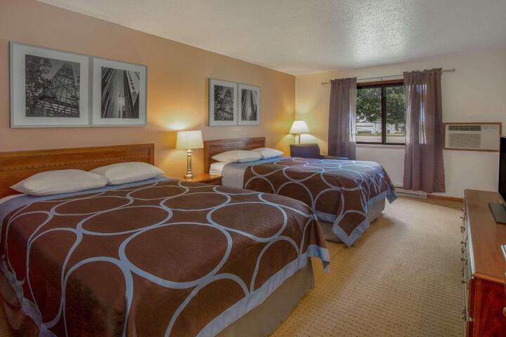 2 Queen Beds (4 of 7)