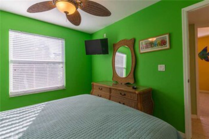 Room 40 of 46