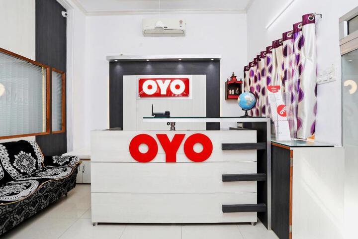 Super Hotel O by OYO Chaitdeep Palace Lawn and Guest House