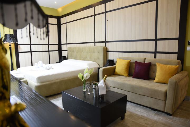 Room 25 of 121