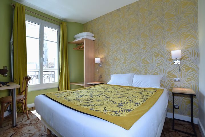 Room 2 of 29