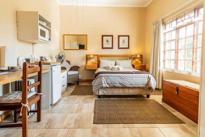Room 33 of 61