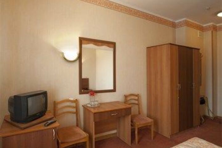 Room 30 of 37