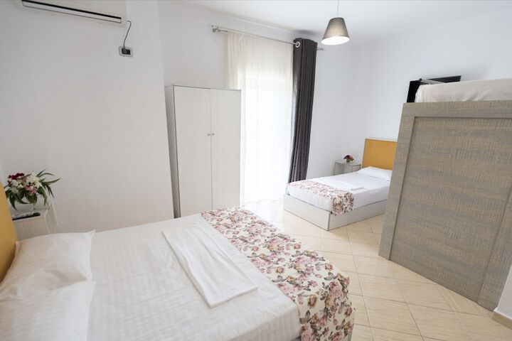 Room 48 of 131