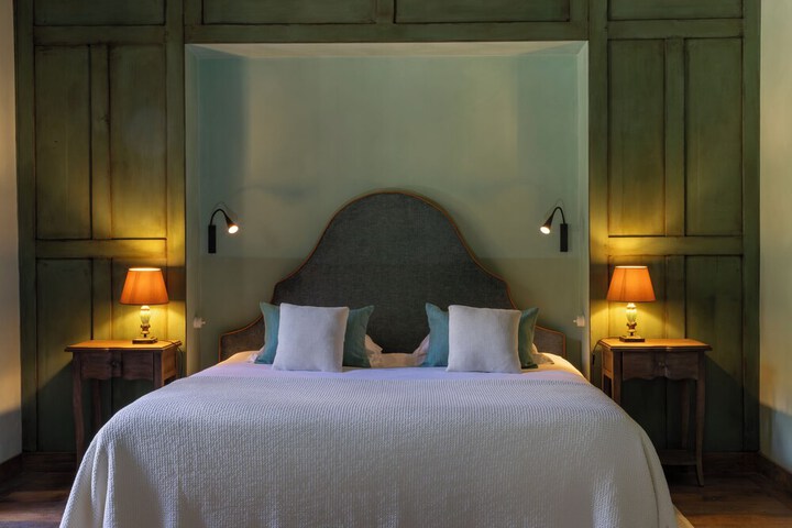 Room 13 of 70