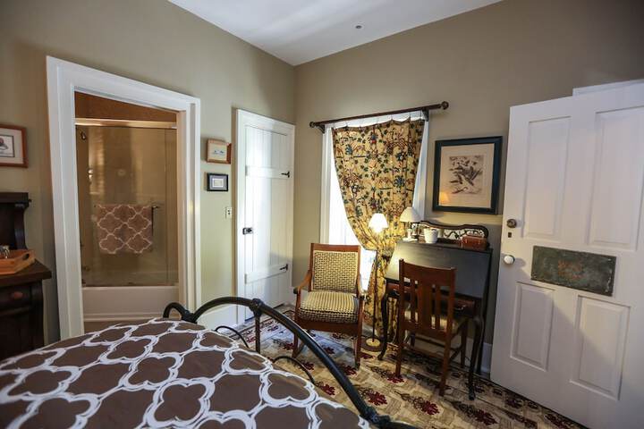 Room 3 of 45