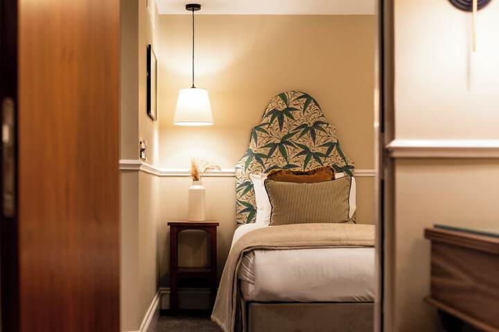 Room 29 of 190