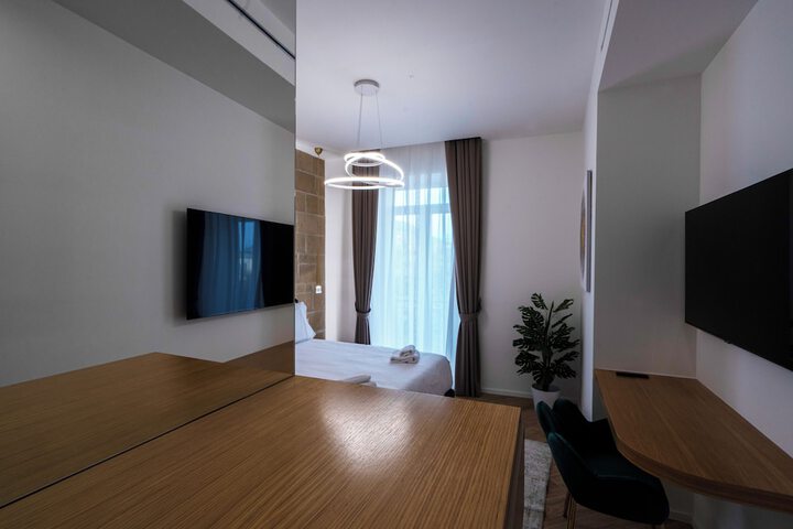 Room 16 of 27