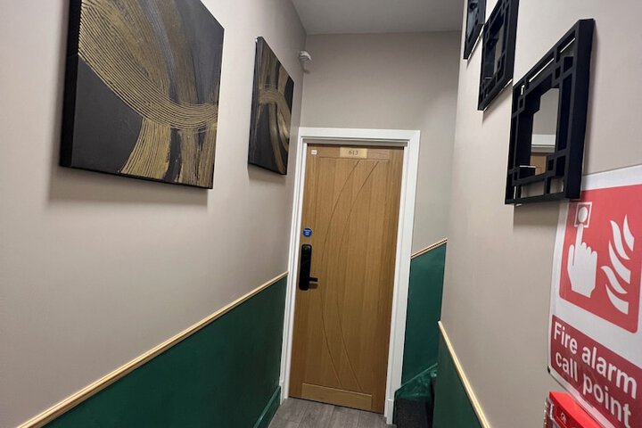 Hotel 3 of 91