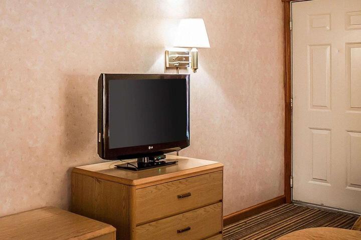 2 Double Beds (4 of 8)