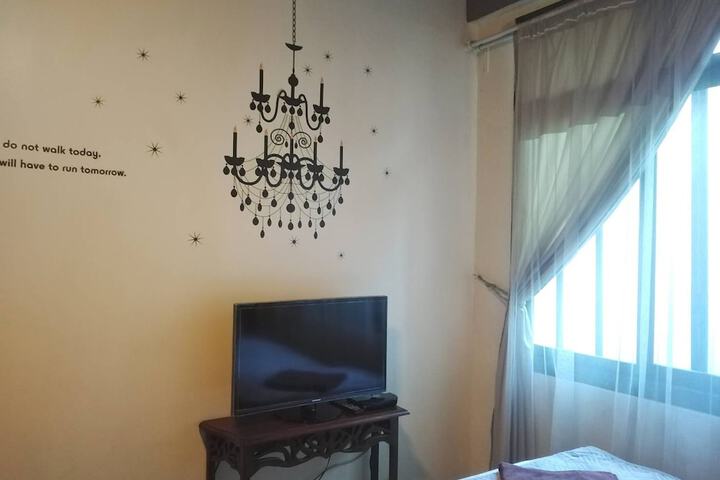 Room 13 of 42