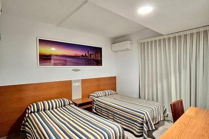 Room 8 of 31
