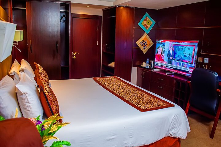 Room 14 of 32