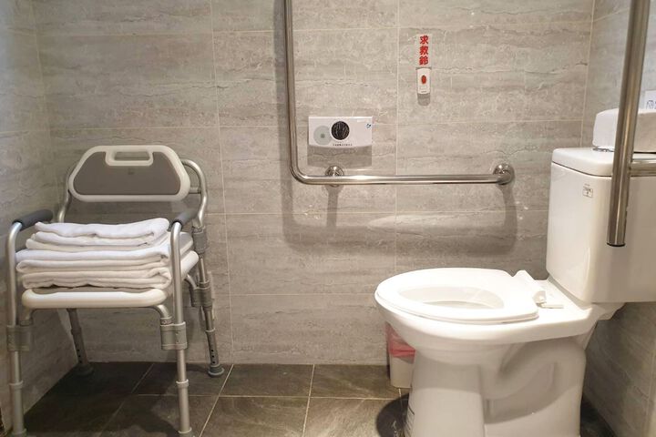 Room 50 of 75